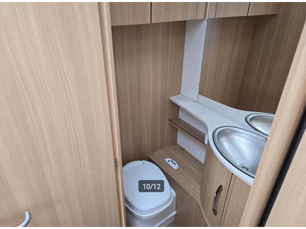 LMC MÜNSTERLAND 450 STYLE 2022 QUEENS BED MOVER