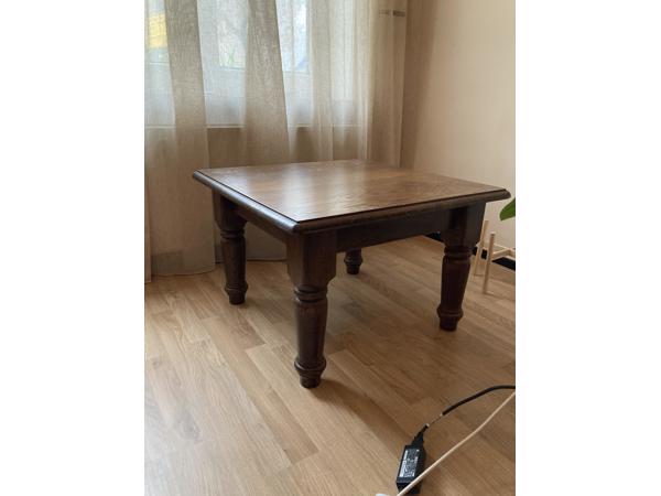 Vierkante houten salontafel / bijzettafel