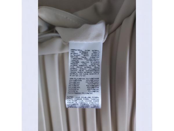 beige schoudertas met brede schouderband