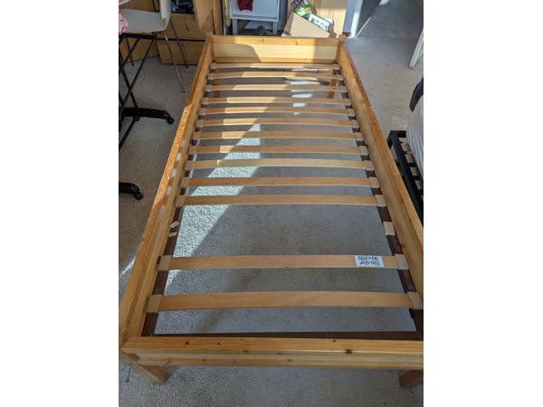 Lundia 1 persoons houten bed