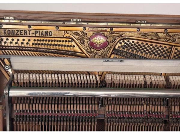 Concert Piano met demp-systeem