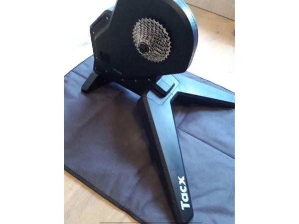 Tacx Flux s T2900 hometrainer