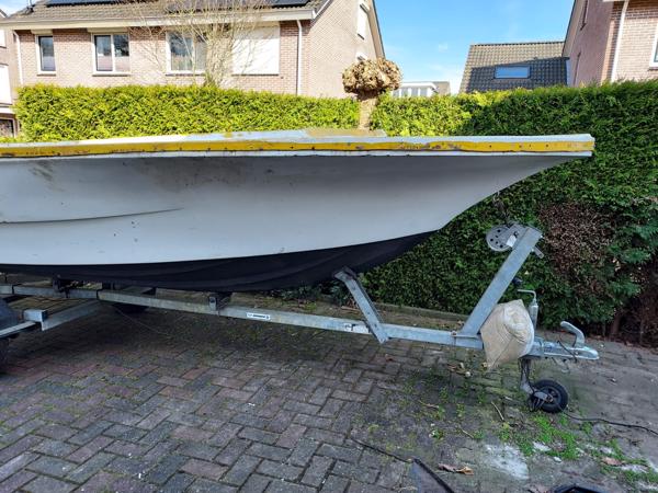 Boot met trailer opknapper