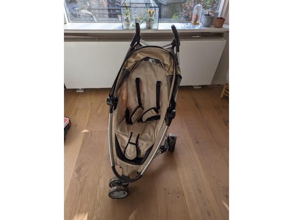 Beige Quinny buggy
