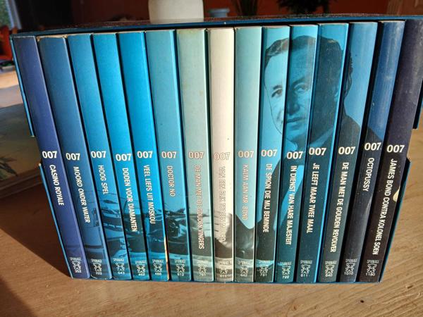 15 James Bond zwarte beertjes boeken boxeditie 007 NIEUW