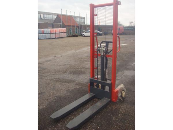 Stapelaar/ Handstapelaar / Palletstapelaar / Stapelaar