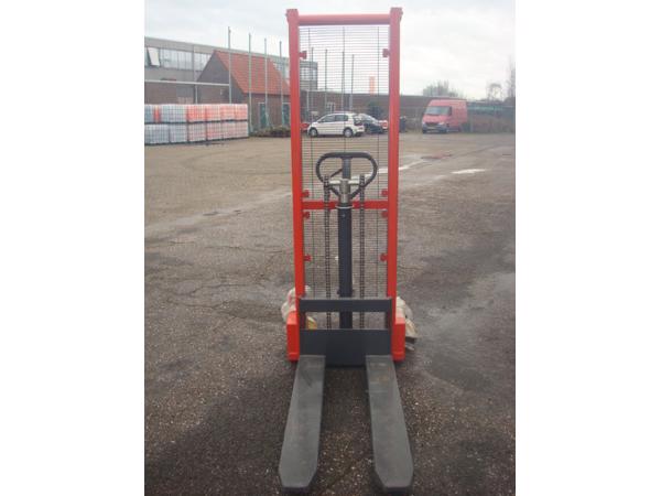 Stapelaar/ Handstapelaar / Palletstapelaar / Stapelaar