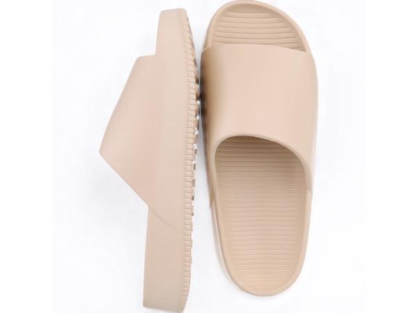 Heren slippers effen beige 45