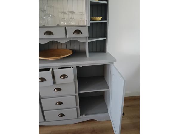 Leuke servieskast