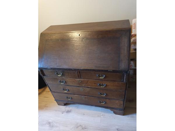 Antiek houten bureau