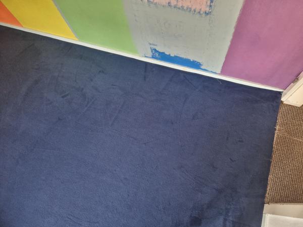 Vloerbedekking donkerblauw