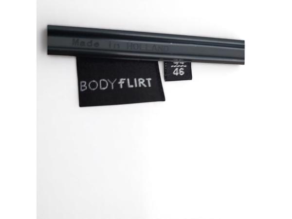 Stretchy jurk met kant 44/46 XXL/XXXL
