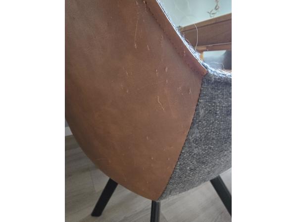4 eetkamer stoelen