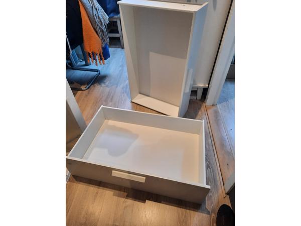 Twee bedlades  bed Ikea.