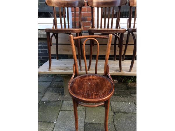 4 houten café stoelen