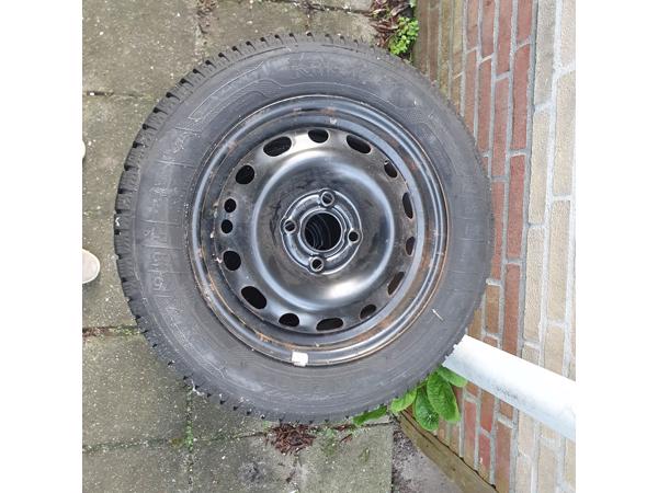 4 Kleber winterbanden 175 65 R14 op velgen
