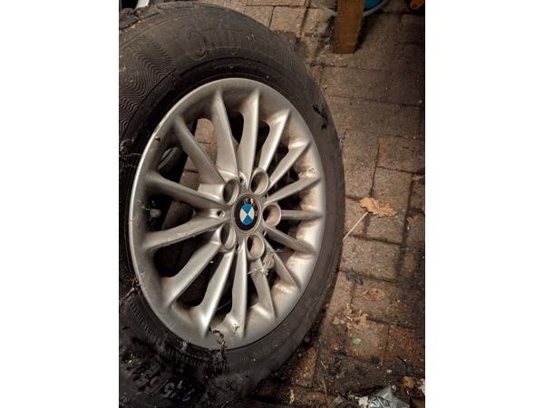 zeer goede velgen met banden