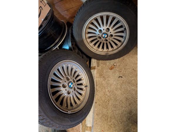 zeer goede velgen met banden