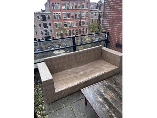 Mooie buitenbank inclusief matras