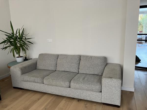 Grijze bank 3 personen