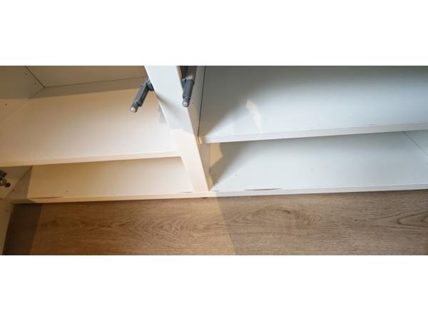 Gratis kast besta 2x tv kast