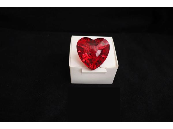 Swarovski Hart Rood met doos  Jaar van uitgave: 1998