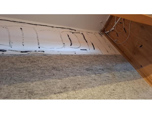 ongeveer 90 mdf latjes, wit, 240 cm lang