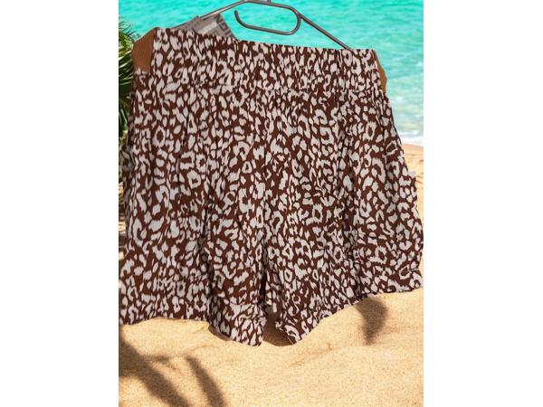 Korte broek bruin wit L/XL