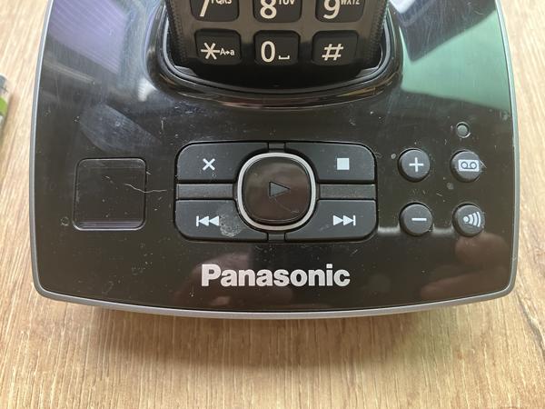 Twee geschakelde dect telefoons