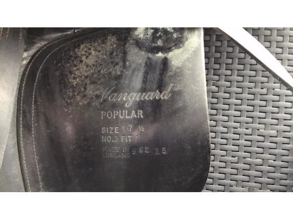 Ainsley dressuurzadel 17,5 inch