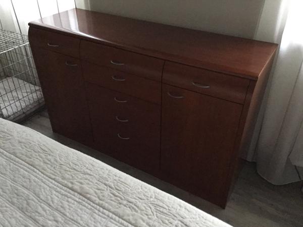 Kersenhouten slaapkamermeubels