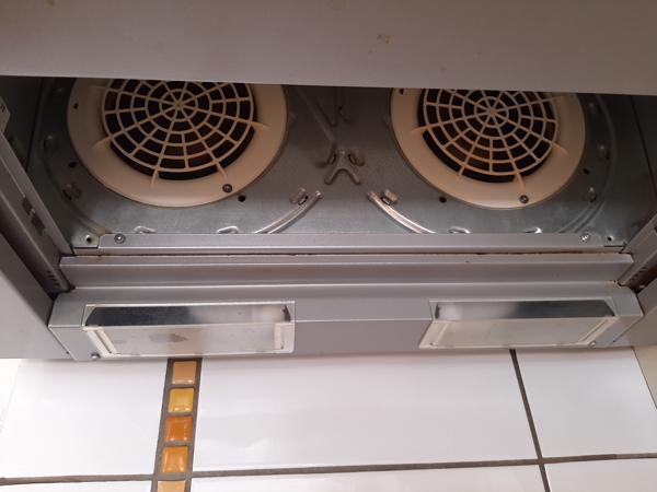 Bosch afzuigkap, 60 cm, inbouw, 2 motoren, 22 jaar oud