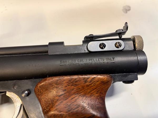 Collectors item Sheridan H9 .20 pomp pistool