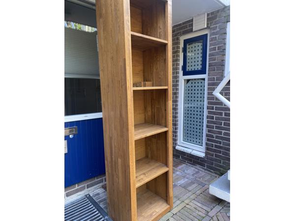 Eiken ( boeken) kast