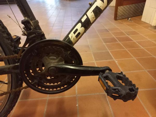 te repareren / op te knappen MOUNTAINBIKE