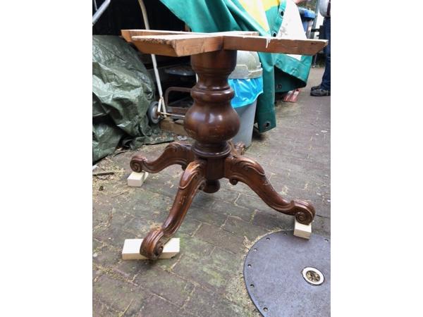antieke tafelpoot voor hobby-meubelmaker