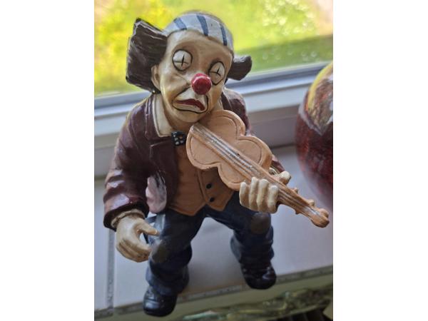 Mooie clowns met muziek groot en klein