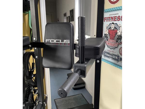 Power Tower van Focus Fitness