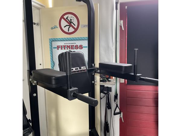 Power Tower van Focus Fitness