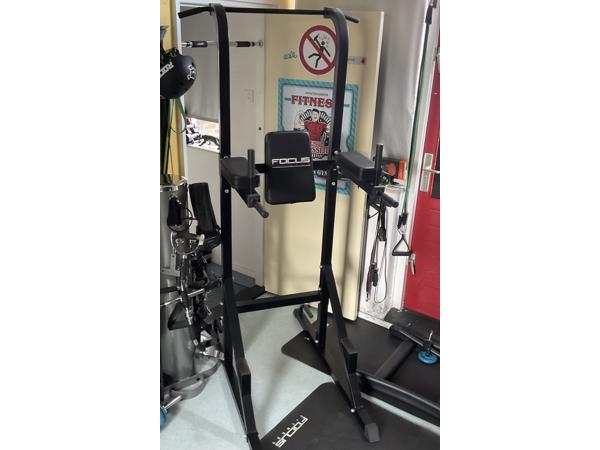 Power Tower van Focus Fitness