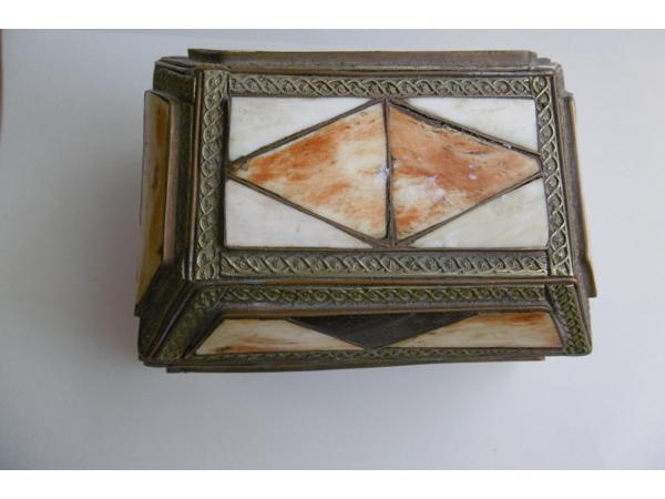 Antiek en Curiosa uit Azie