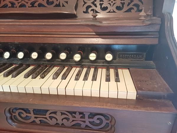 Harmonium, trapharmonium