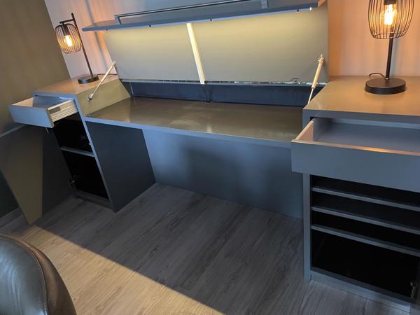 Bureau meubel