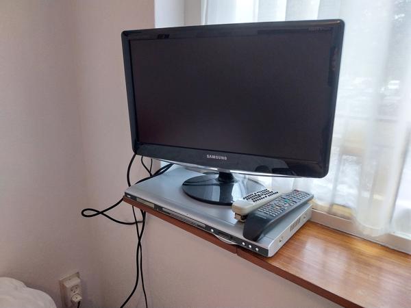 TVmonitor en CD/DVDspeler