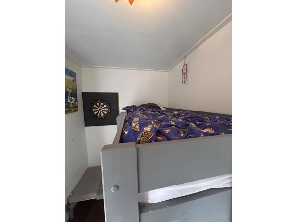 hoogslaper met bureau en extra bed
