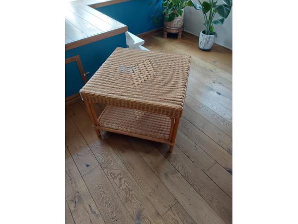 Salontafel (riet) 70x70 cm, gebruikt