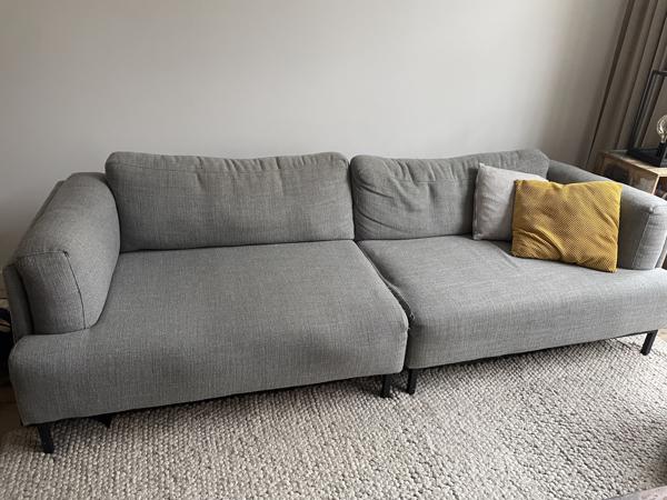 Grijze bank van het merk Woood