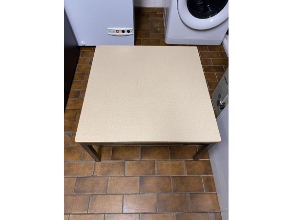 Vierkante tafel