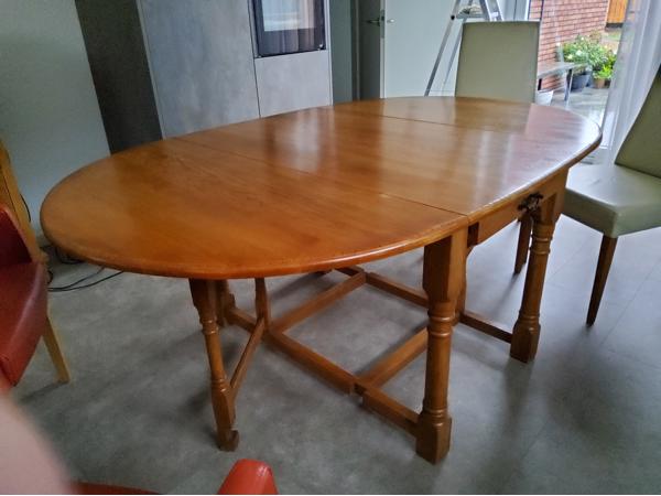 Oud Eiken hangoor eettafel
