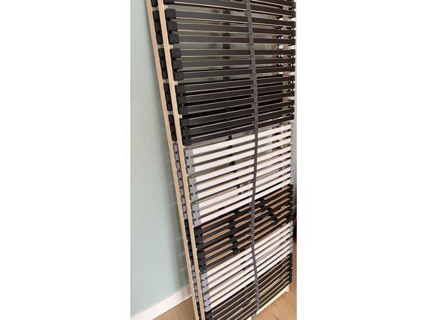 Ikea-bed incl. lattenbodem 140x200, ziet er nog goed uit